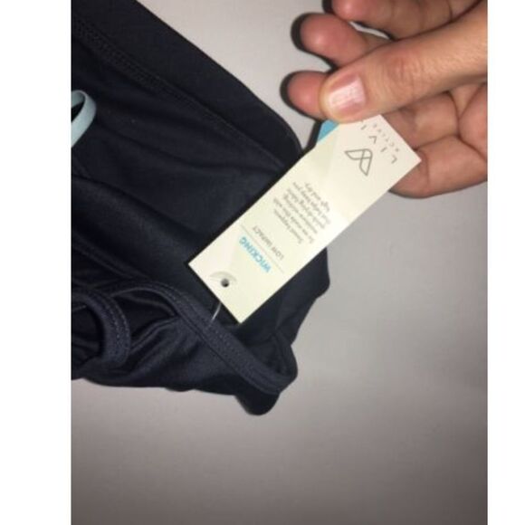 Livi Active Bra Plus Size 18 NWT - Picture 7 of 7